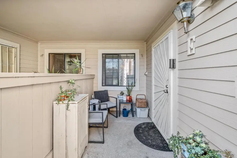 7437 Auburn Oaks Court #E, Citrus Heights, CA 95621 - Image #2