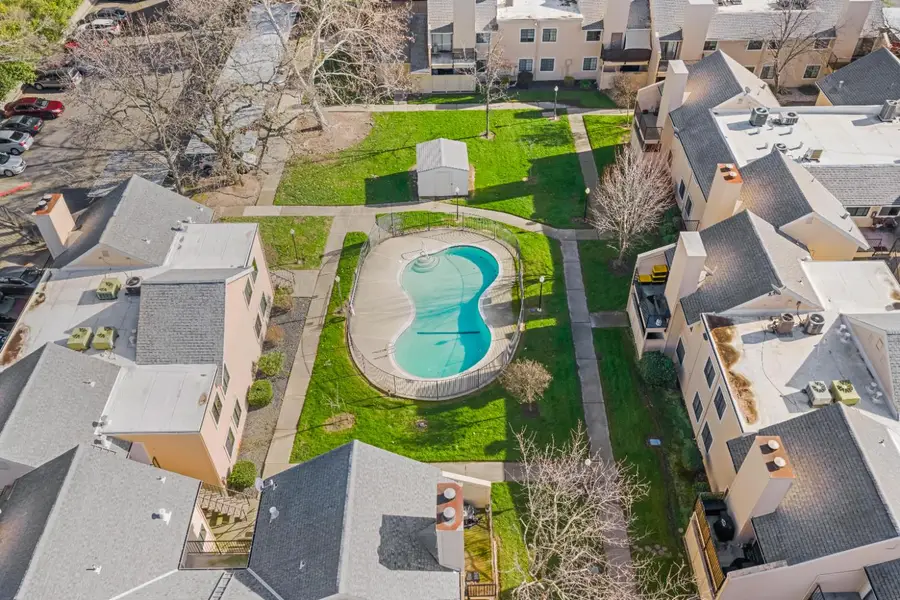 7437 Auburn Oaks Court #E, Citrus Heights, CA 95621 - Image #3