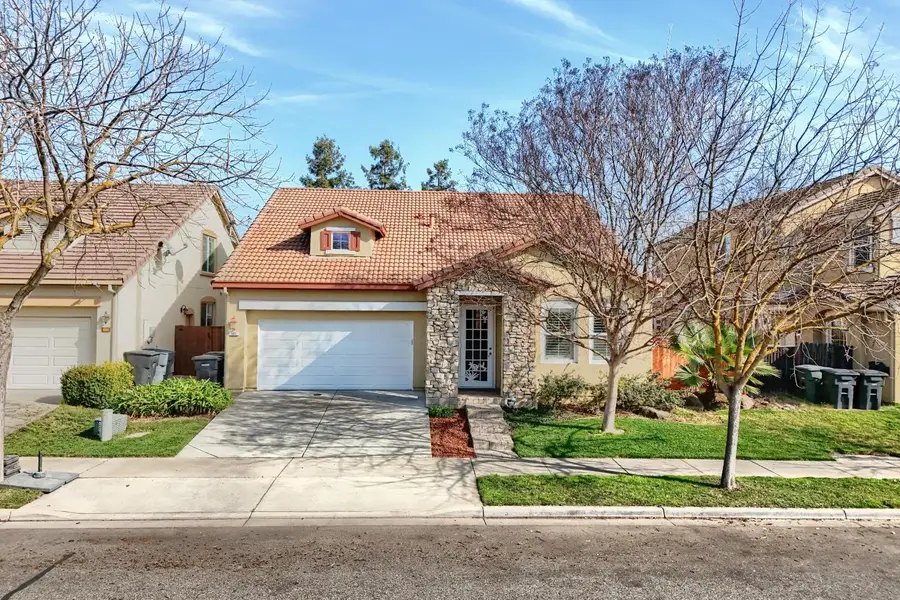 561 Branding Iron Street, Oakdale, CA 95361 - Image #2
