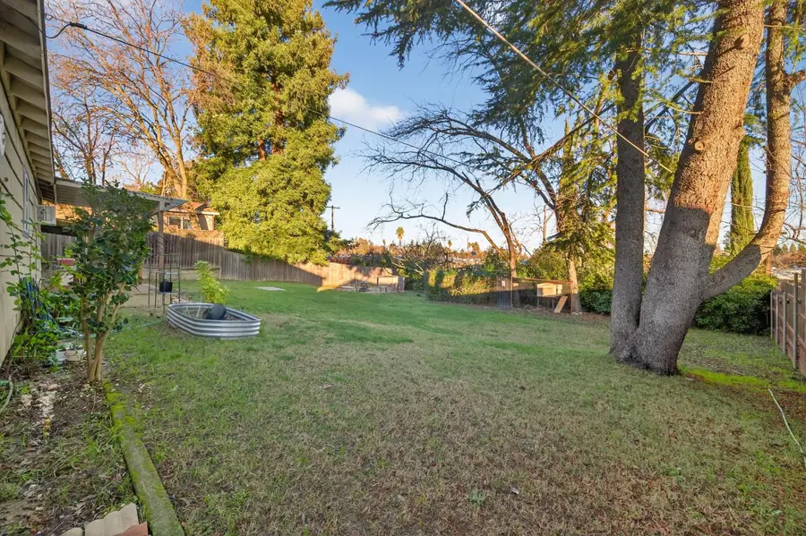 8631 Posadera Avenue, Orangevale, CA 95662 - Image #2