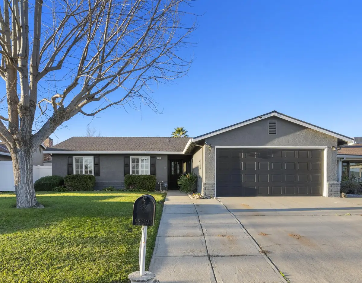1296 E D Street, Oakdale, CA 95361 - Image #1