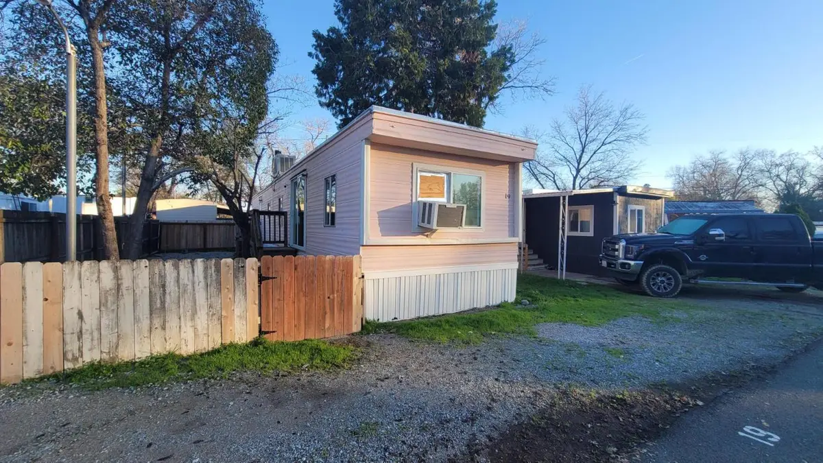 5812 Cedars Rd #19, Redding, CA 96001 - Image #1