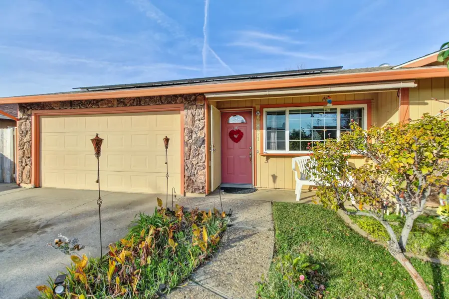 8271 Fieldpoppy Circle, Sacramento, CA 95828 - Image #2