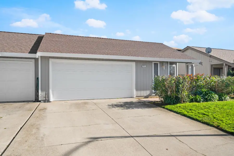 7671 Canyon Woods Court, Sacramento, CA 95828 - Image #3