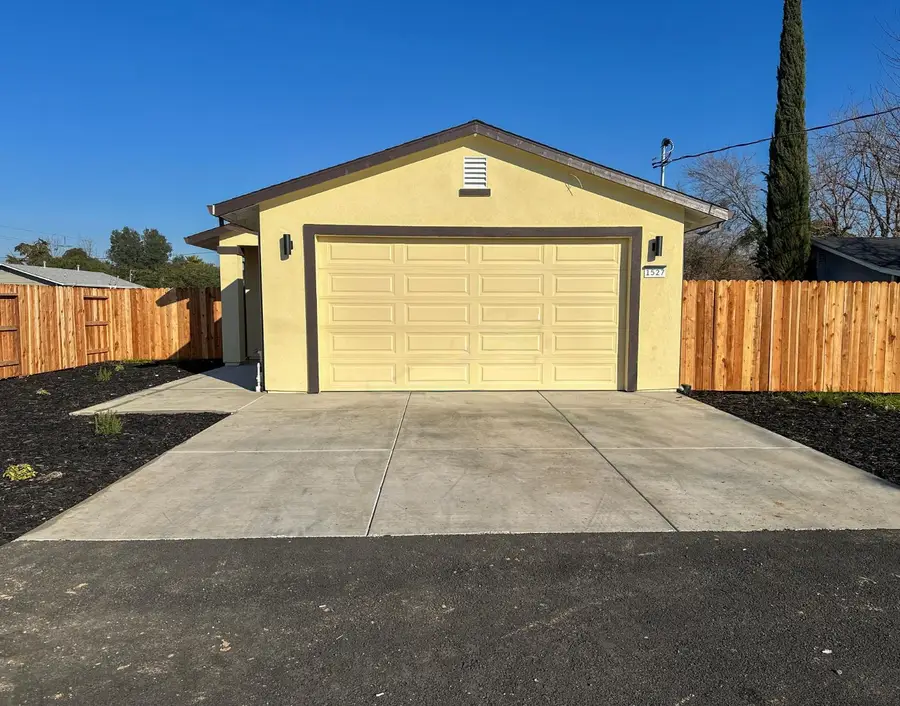 1527 9th Avenue, Olivehurst, CA 95961 - #2