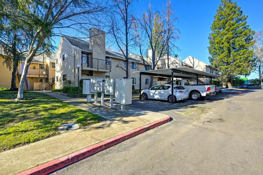 7445 Auburn Oaks Court #H, Citrus Heights, CA 95621 - Image #2