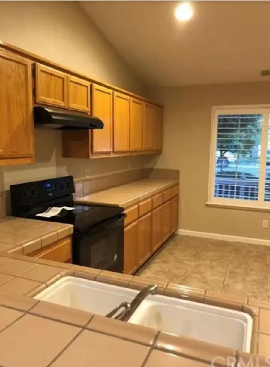 1787 Edgewood Court, Merced, CA 95340 - Image #3