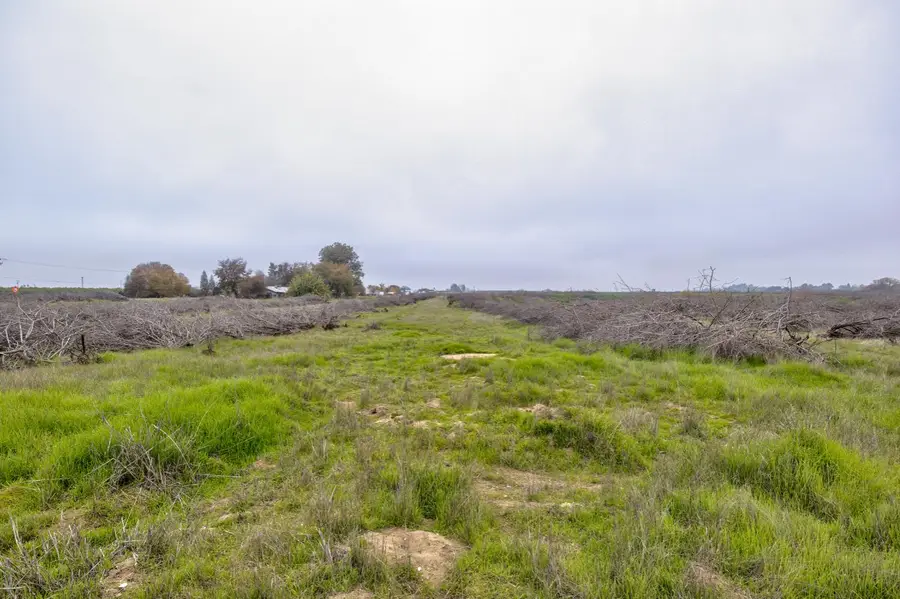 0 W Poplar Avenue, Porterville, CA 93257 - Image #2
