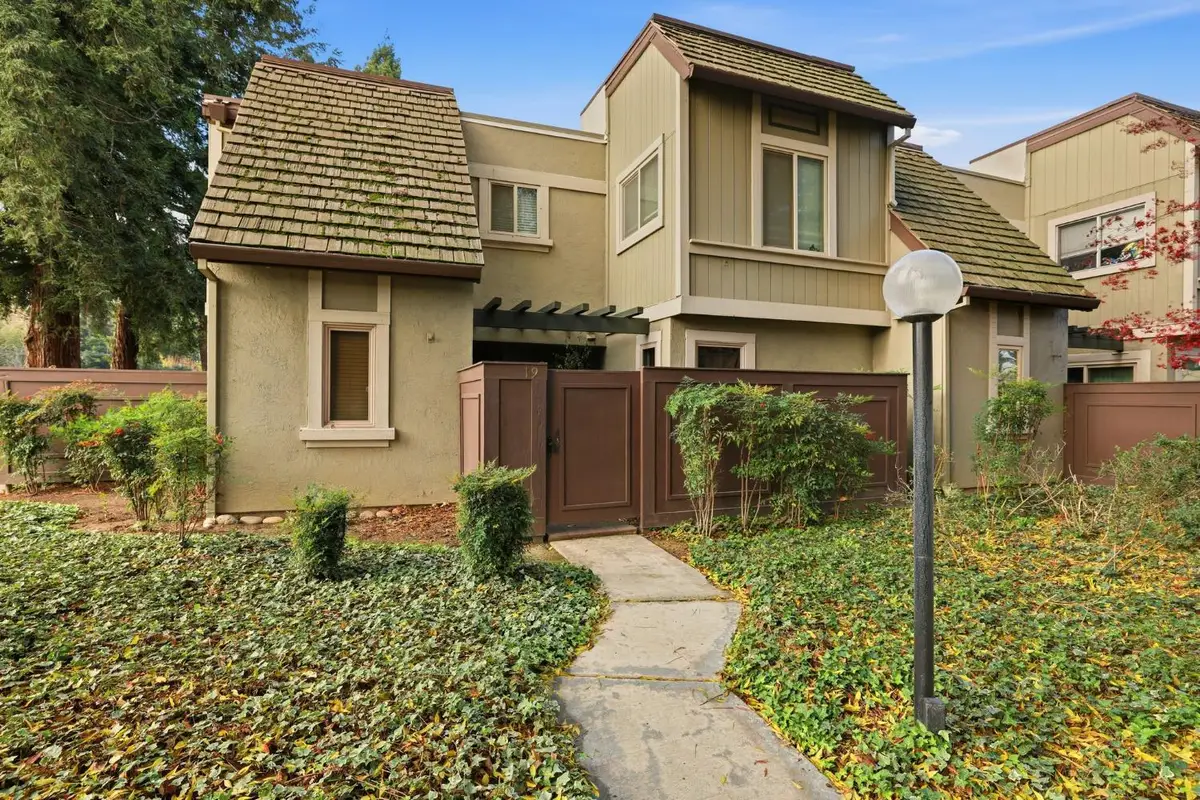 104 Luna Grande Circle #19, Sacramento, CA 95834 - Image #1