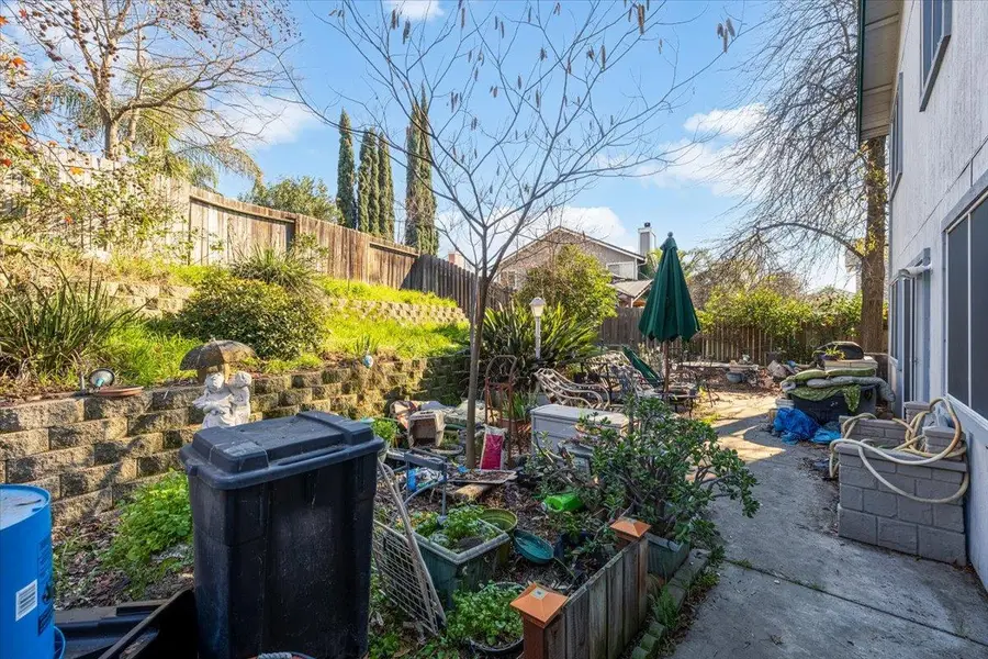 8608 Peach Blossom Way, Antelope, CA 95843 - Image #3