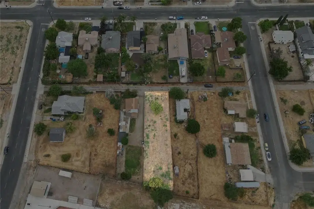 0 207 Ballpark Aly, Hanford, CA 93230 - #1