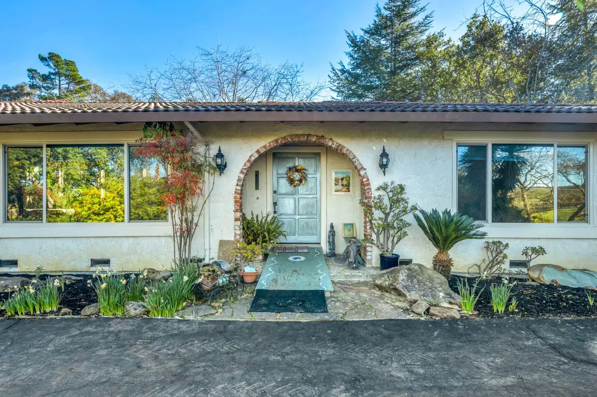 834 Carter Acres Lane, Martinez, CA 94553 - Image #1