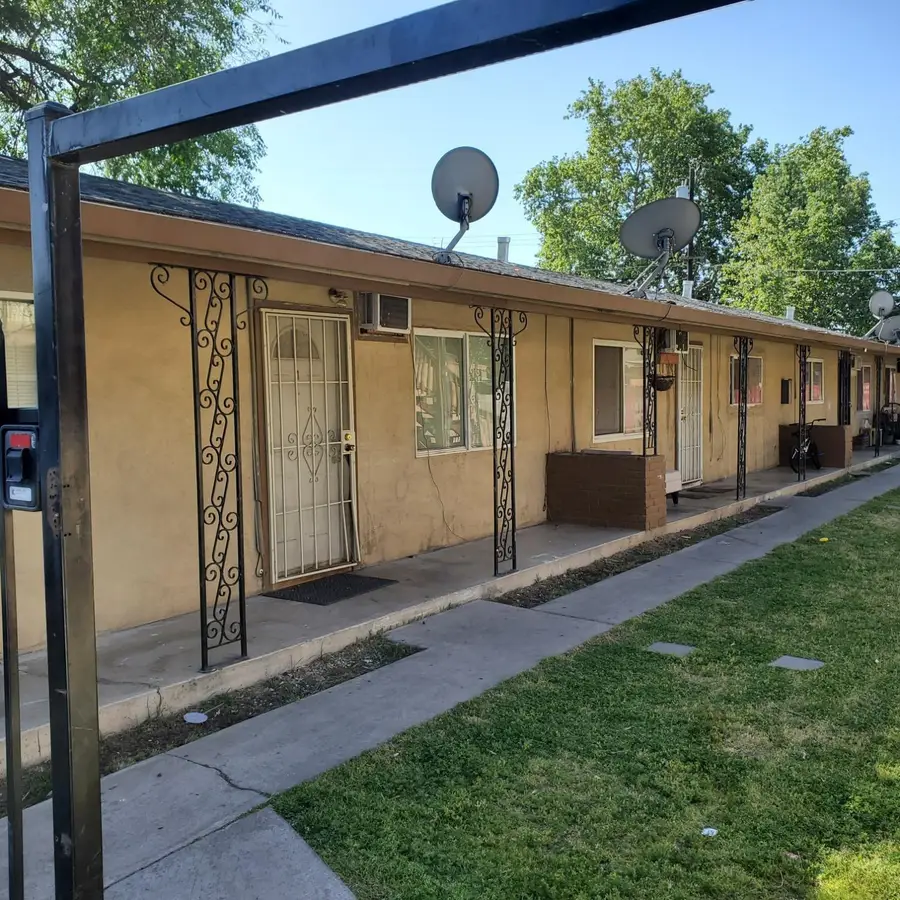 810 Lampasas, Sacramento, CA 95815 - Image #3