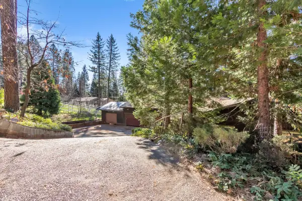 11551 Tree Top Circle, Nevada City, CA 95959