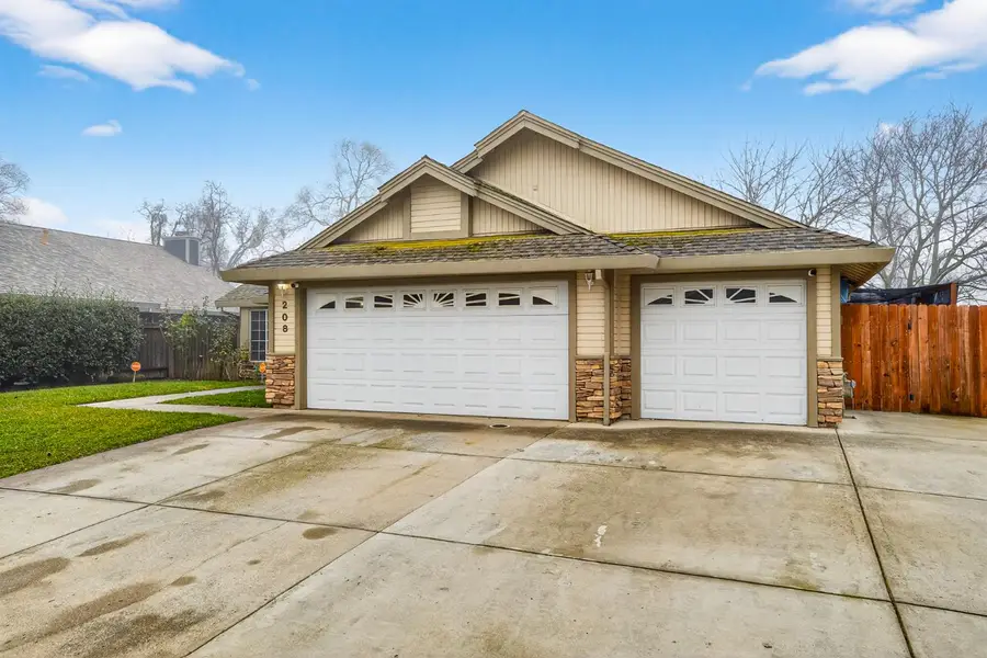 208 Shady Valley Court, Rio Linda, CA 95673 - Image #2