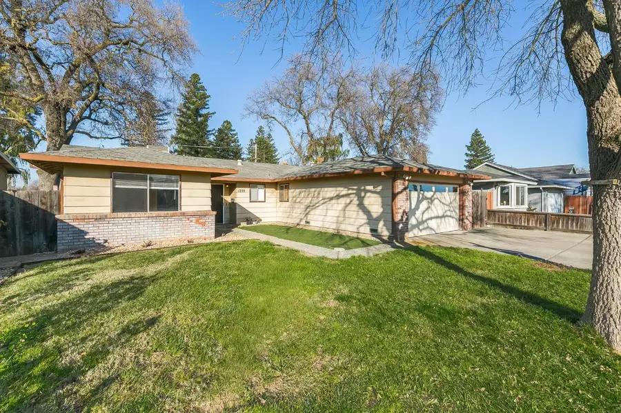 1335 Molly Avenue, Woodland, CA 95776 - Image #2