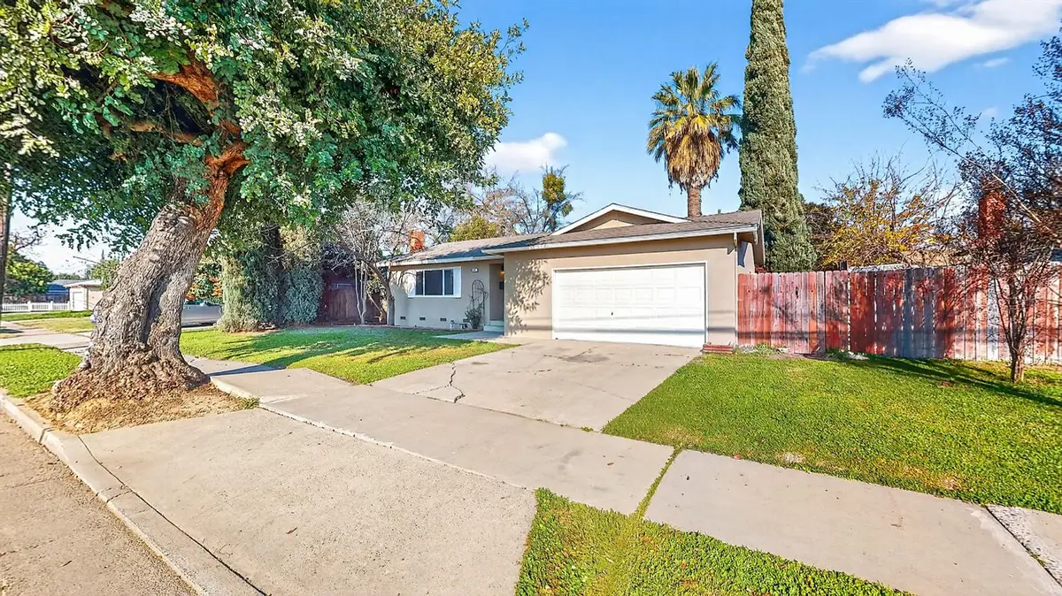 1611 E Olive Avenue, Merced, CA 95340 - Image #1