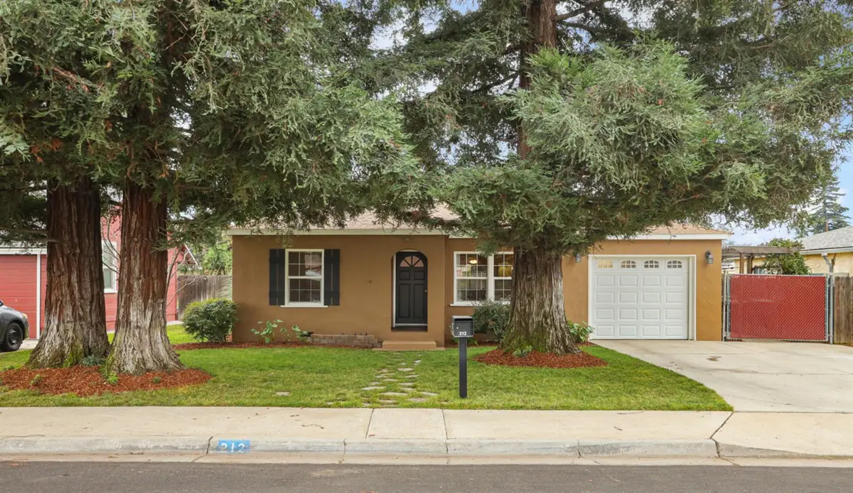 212 Palm Avenue, Modesto, CA 95350 - Image #1