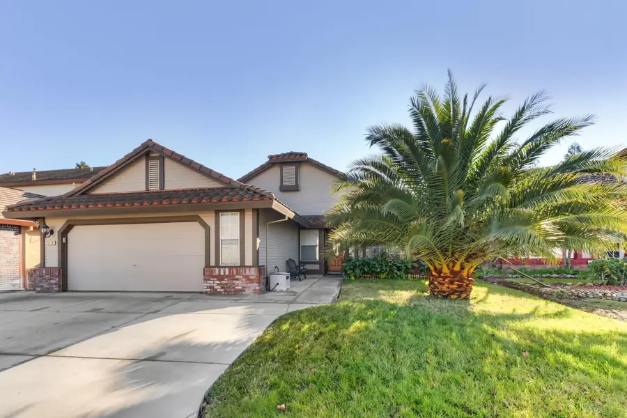 5118 Emerald Fell Court, Antelope, CA 95843 - Image #2