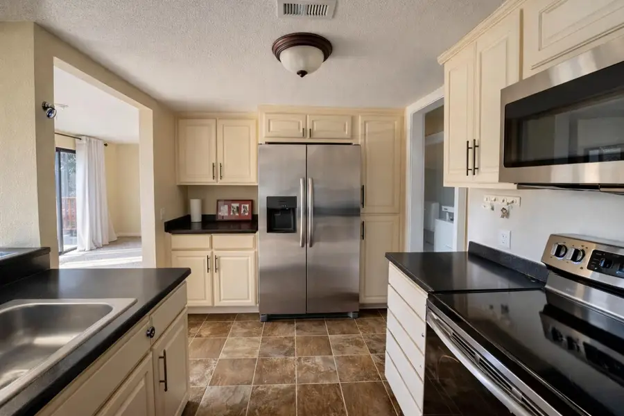 903 Fulton Avenue #406, Sacramento, CA 95825 - Image #2