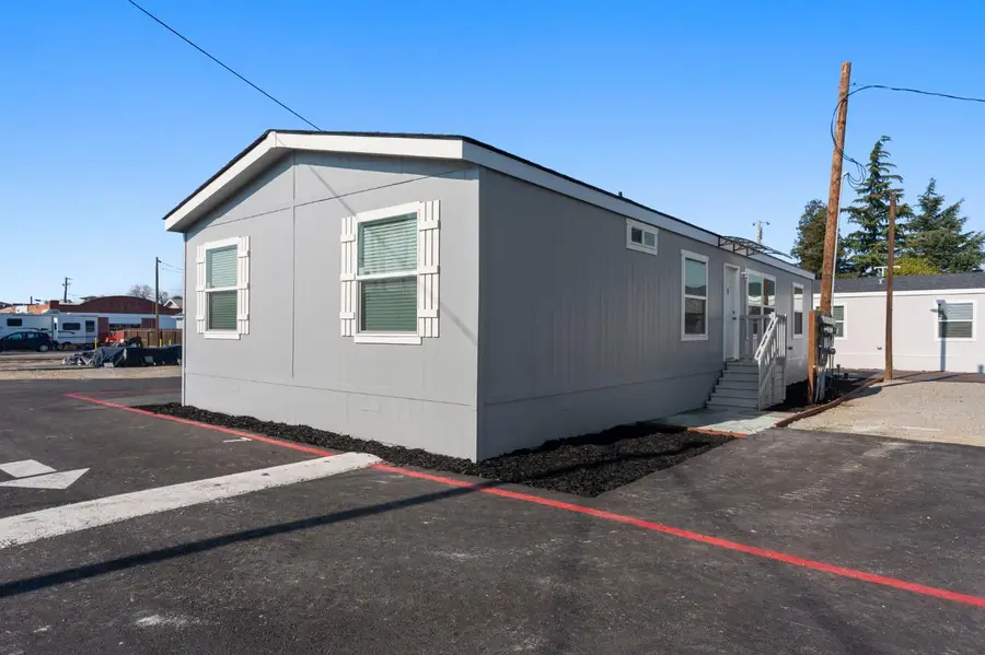 317 Moffat Boulevard #7, Manteca, CA 95336 - Image #2
