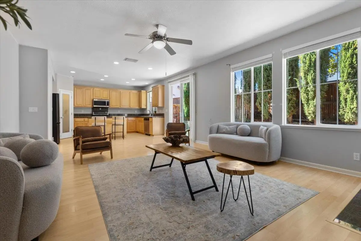 20855 Grapevine Drive, Patterson, CA 95363 - Image #1