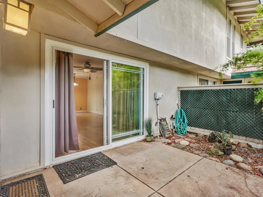 506 Roundtree Court, Sacramento, CA 95831 - Image #3