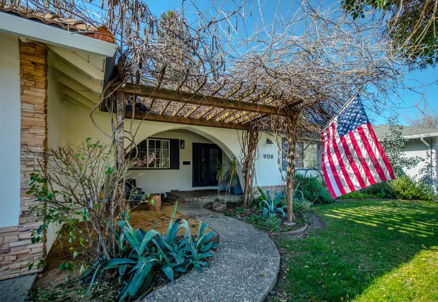 908 Wendell Way, Woodland, CA 95695 - Image #2