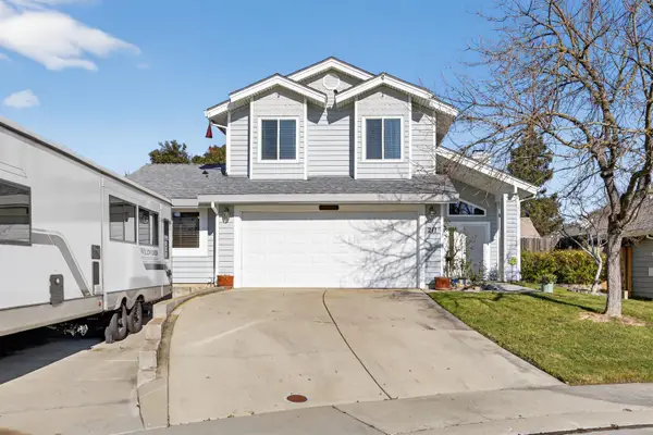 211 Berry Oak Court, Rio Linda, CA 95673