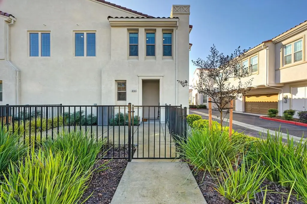 5301 E Commerce Way #32101, Sacramento, CA 95835 - Image #1
