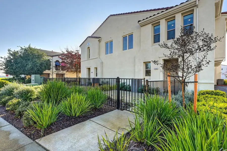 5301 E Commerce Way #32101, Sacramento, CA 95835 - Image #2