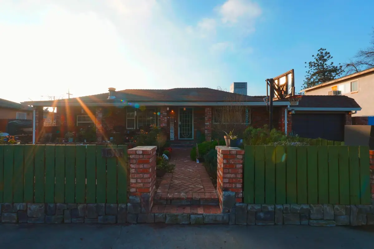 1611 Cameo Way, Modesto, CA 95350 - Image #1