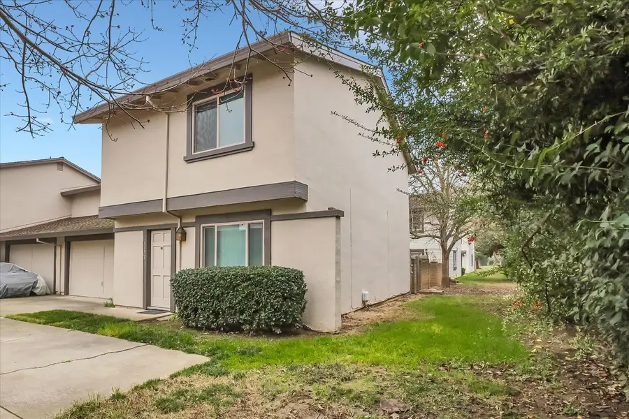 2212 Kimwood Lane, Rancho Cordova, CA 95670 - Image #2