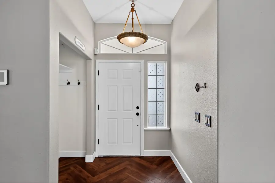 724 Robin Drive, Merced, CA 95340 - #3