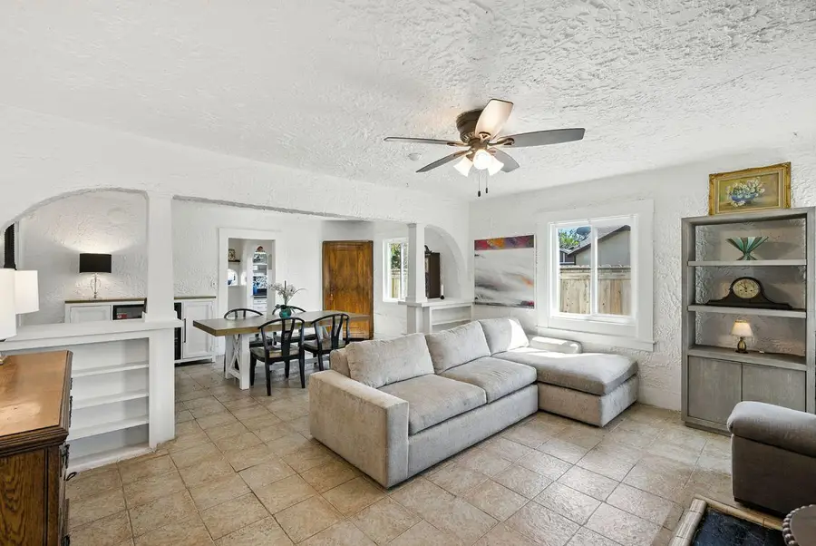 4037 42nd Street, Sacramento, CA 95820 - Image #3