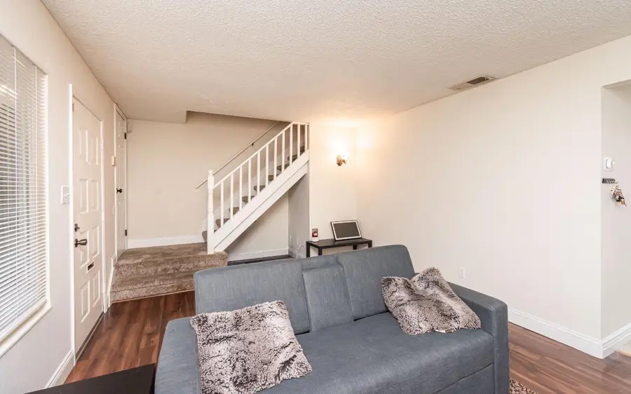 8845 La Riviera Drive #C, Sacramento, CA 95826 - Image #3