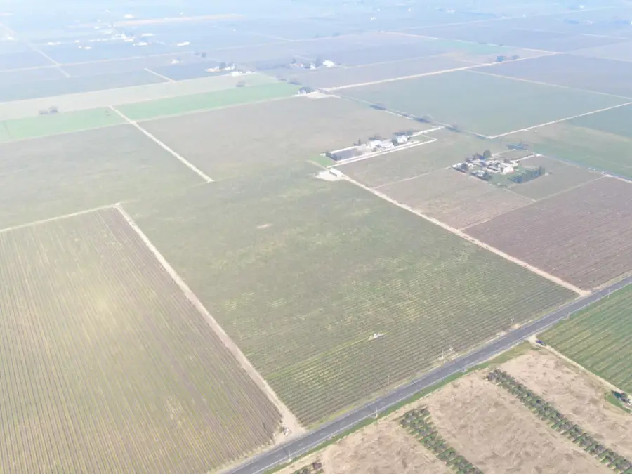 3409 W Woodbridge Road, Lodi, CA 95242 - Image #3