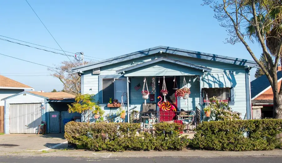 2547 Bella Vista Avenue, Martinez, CA 94553 - #2