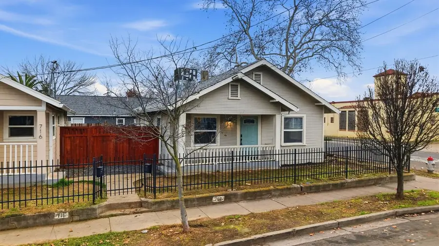 702 Dixieanne Avenue, Sacramento, CA 95815 - Image #3