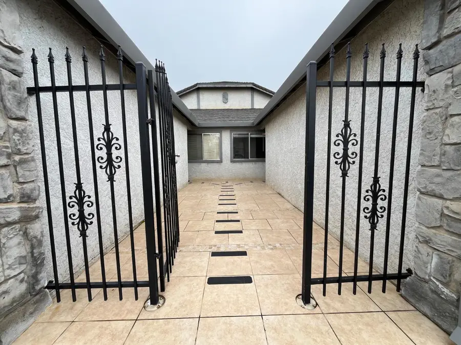 210 Tim Bell Road, Waterford, CA 95386 - Image #2