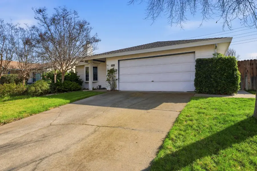 4824 Kingbird Way, Sacramento, CA 95842 - Image #2