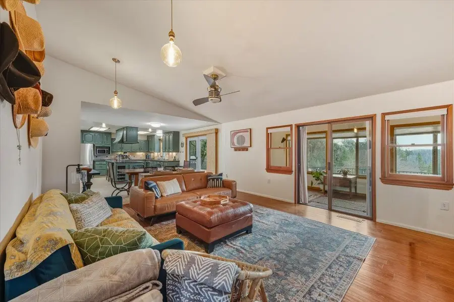 14752 Little Greenhorn Road, Grass Valley, CA 95945 - Image #3