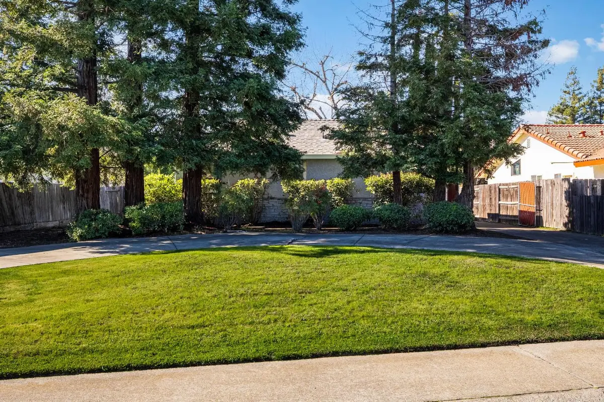 3125 Kobrock Way, Carmichael, CA 95608 - Image #1