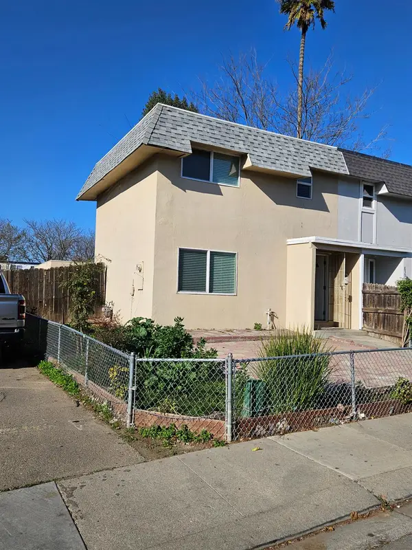 829 Palm Circle, Tracy, CA 95376