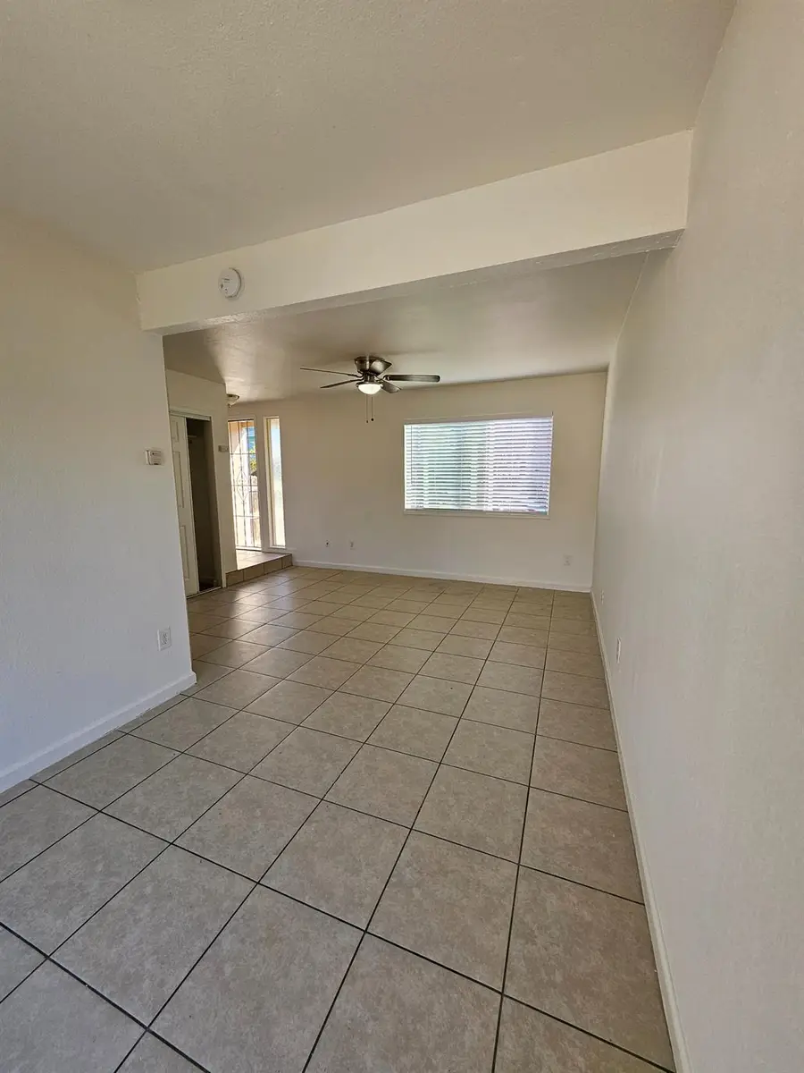 829 Palm Circle, Tracy, CA 95376 - Image #2