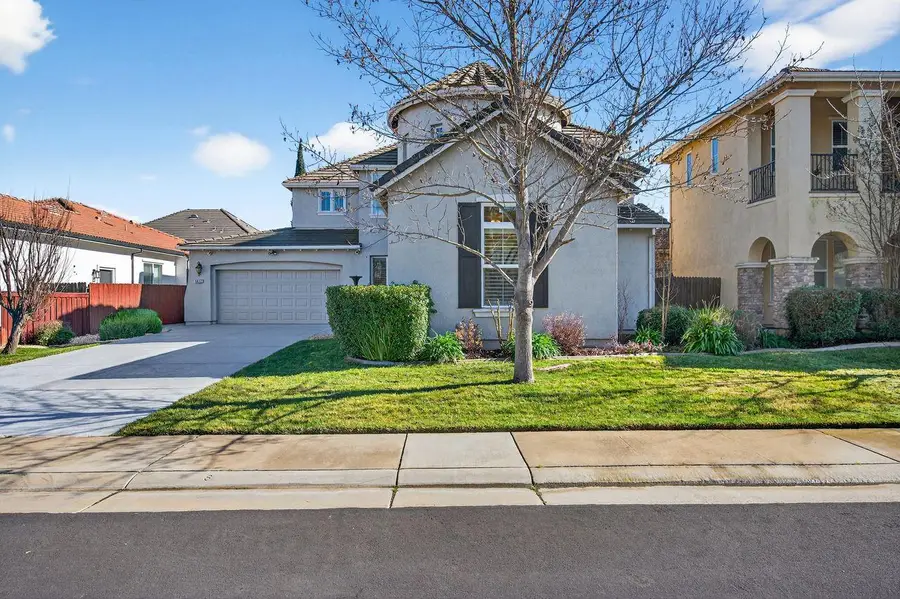 6832 Salvaterra Circle, Elk Grove, CA 95757 - Image #2