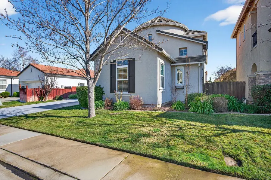 6832 Salvaterra Circle, Elk Grove, CA 95757 - Image #3