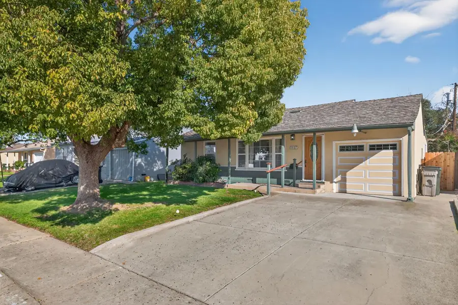 5637 La Campana Way, Sacramento, CA 95822 - Image #2