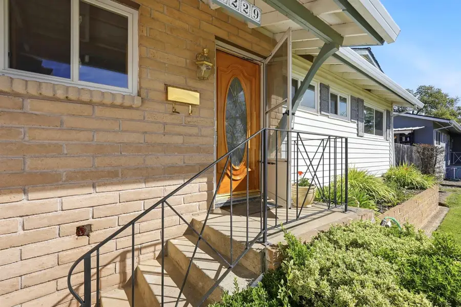 1229 School Street, Folsom, CA 95630 - #3