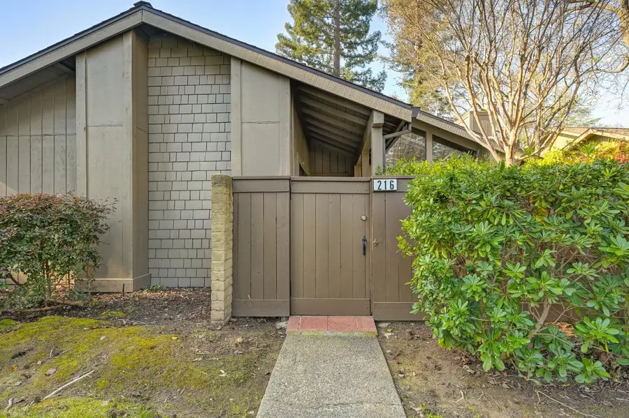 216 E Ranch Road, Sacramento, CA 95825 - Image #3